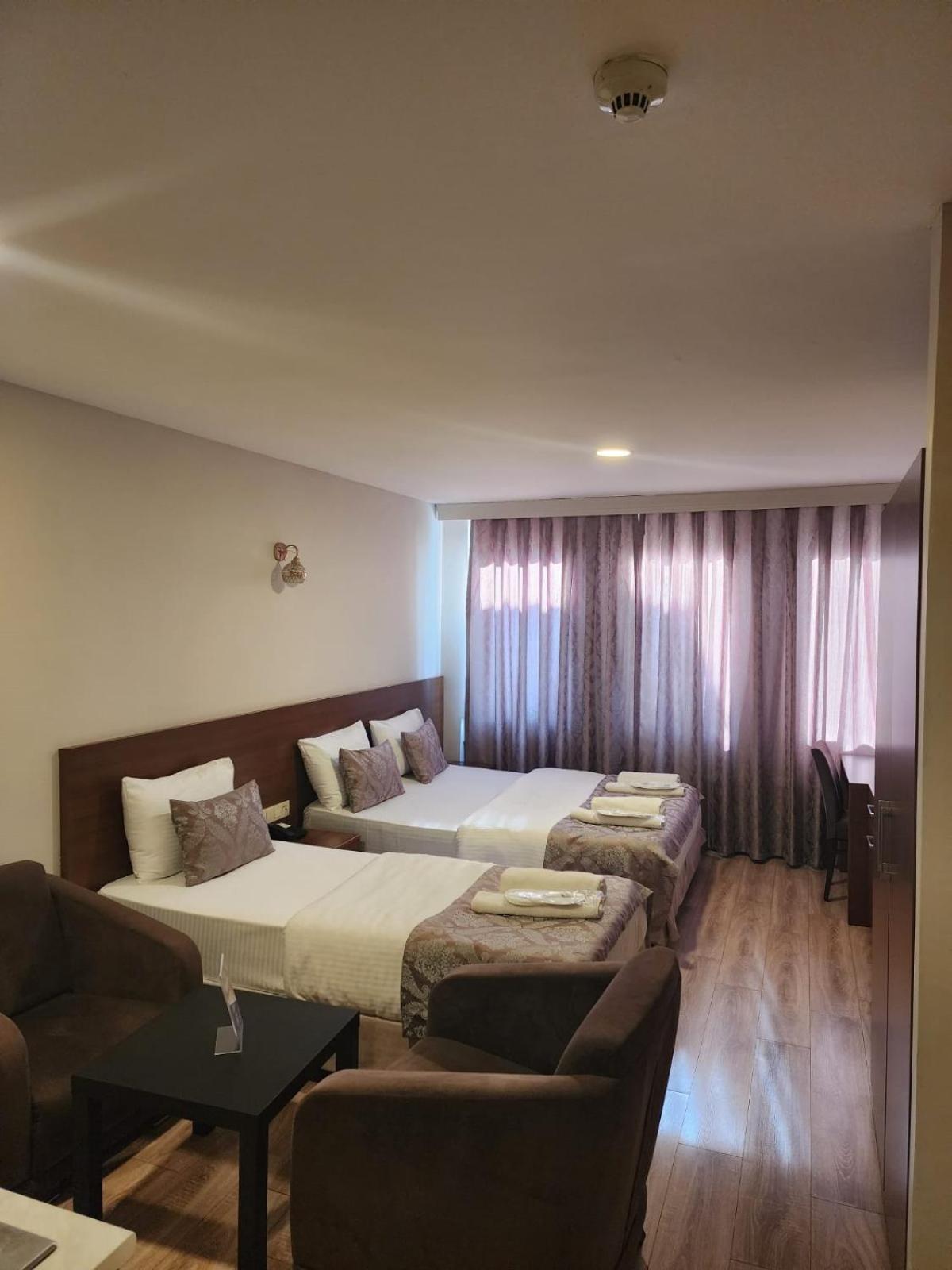 Wide Taksim Otel 2*